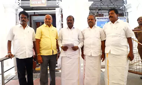 சட்டசபையில் இருந்து பா.ம.க. எம்.எல்.ஏ.க்கள் வெளிநடப்பு