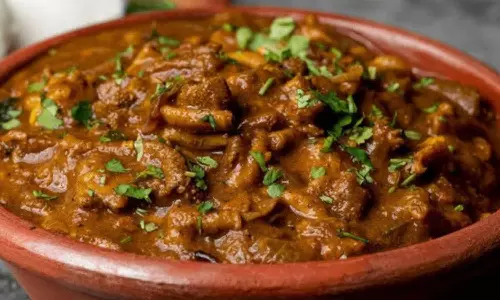ஆடு போட்டி கிரெவி