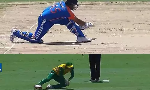 ரோகித் சர்மா 9 ரன்னில் ஆட்டமிழந்து ஏமாற்றம்: ரிஷப் பண்ட் டக்அவுட்