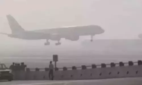 பலத்த மழை: டெல்லி-சென்னை இடையே 4 விமானங்கள் ரத்து