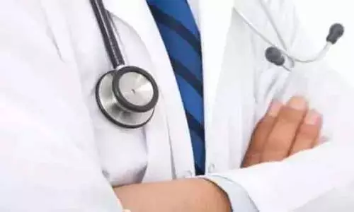 உயிர் காக்கும் மருத்துவர்கள் நடமாடும் தெய்வங்கள்!