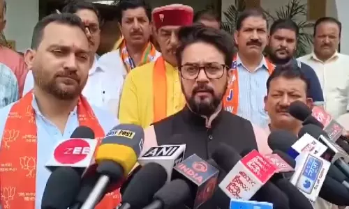 எதிர்க்கட்சிகள் பாராளுமன்றத்தில் சலசலப்பை ஏற்படுத்துகின்றன- அனுராக் தாக்கூர்