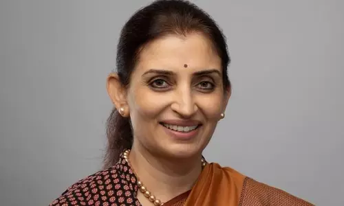 மகாராஷ்டிராவின் முதல் பெண் தலைமைச் செயலாளராக சுஜாதா சவுனிக் பொறுப்பேற்பு