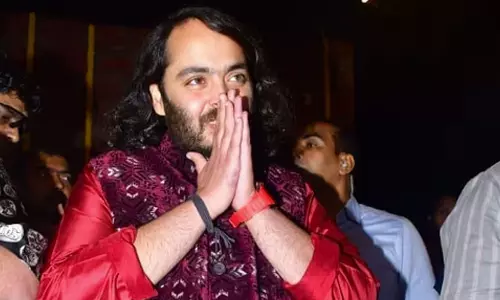 ரூ.6.91 கோடி மதிப்புள்ள கைக்கடிகாரம் அணிந்திருந்த ஆனந்த் அம்பானி... புகைப்படம் வைரல்