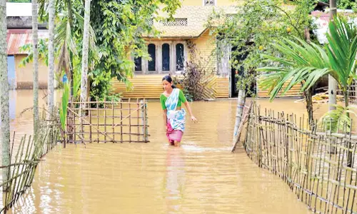 19 மாவட்டங்களில் கடும் வெள்ளம்: 45 பேர் பலி