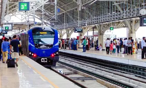 மெட்ரோ ரெயில்களில் கடந்த மாதத்தில் மட்டும் 84.3 லட்சம் பேர் பயணம்