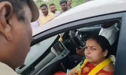 உனக்கு சம்பளம் யார் தருவது?  போலீசை கிழித்தெடுத்த அமைச்சர் மனைவி - வீடியோ வைரல்