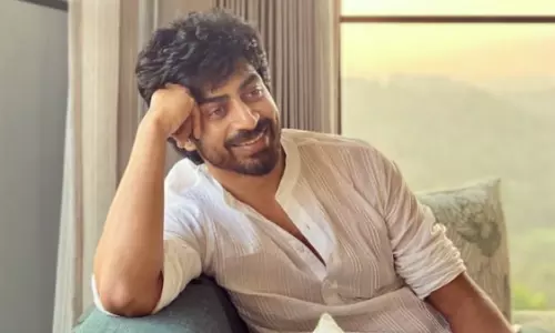 மாணவிக்கு இன்ப அதிர்ச்சி கொடுத்த அர்ஜூன் தாஸ்