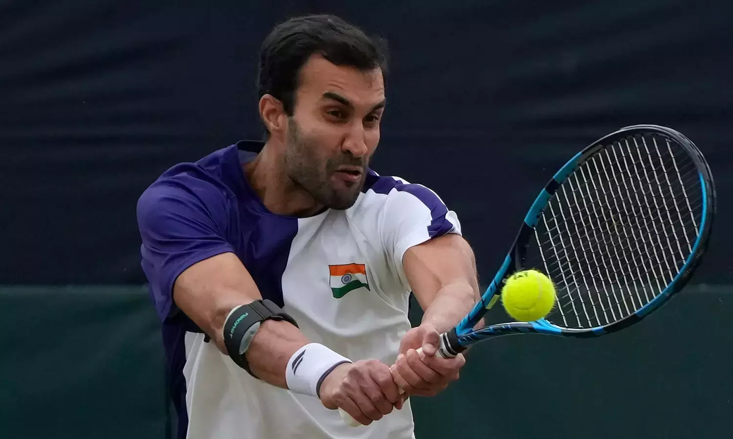 விம்பிள்டன் டென்னிஸ்: இரட்டையர் பிரிவு 2-வது சுற்றில் யுகி பாம்ப்ரி ஜோடி தோல்வி