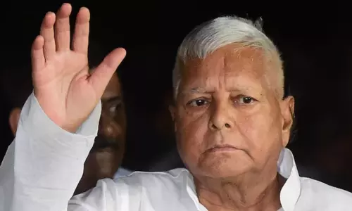 அடுத்த மாதம் மோடி அரசு கவிழ்ந்து விடும்: லாலு பிரசாத் ஆரூடம்