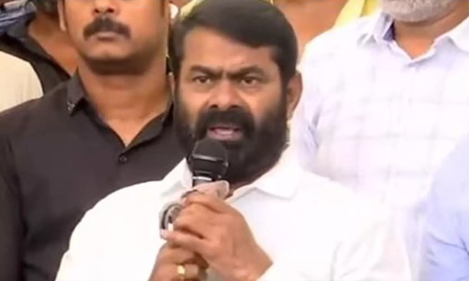 தமிழ்நாட்டில் கடந்த 31 நாட்களில் 133 படுகொலைகள் நடைபெற்றுள்ளன- சீமான் தமிழ்நாட்டில் கடந்த 31 நாட்களில் 133 படுகொலைகள் நடைபெற்றுள்ளன- சீமான்