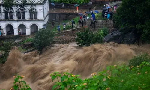 நேபாளத்தில் கனமழை- வெள்ளம், நிலச்சரிவில் சிக்கி 14 பேர் உயிரிழப்பு