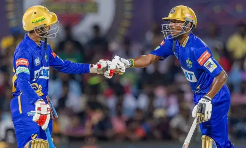 டிஎன்பிஎல்: திருப்பூர் வெற்றிபெற 161 ரன்களை இலக்காக நிர்ணயித்தது கோவை