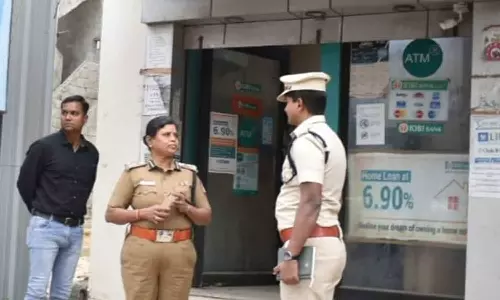 ஏ.டி.எம்.மை உடைத்து ரூ.14.5 லட்சம் கொள்ளை: வடமாநில கொள்ளை கும்பலை பிடிக்க 10 தனிப்படைகள் அமைப்பு