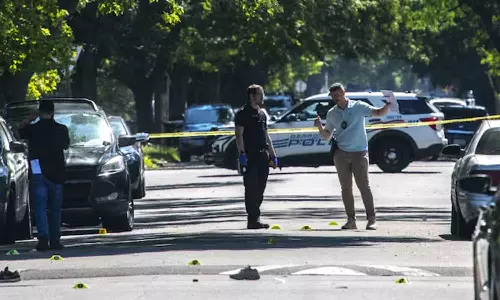 அமெரிக்காவில் மீண்டும் துப்பாக்கி சூடு 2 பேர் பலி