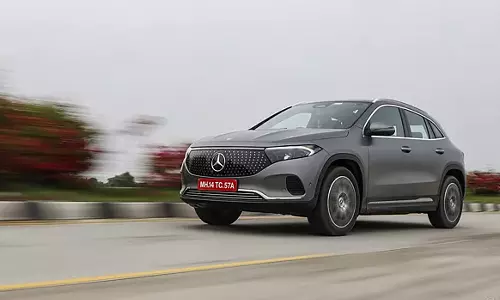 மெர்சிடிஸ் பென்ஸ்-இன் குறைந்த விலை எலெக்ட்ரிக் கார் இந்தியாவில் அறிமுகம்