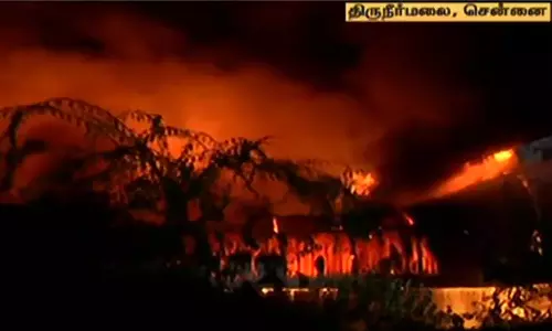 திருநீர்மலை பிளாஸ்டிக் தொழிற்சாலையில் பயங்கர தீ விபத்து