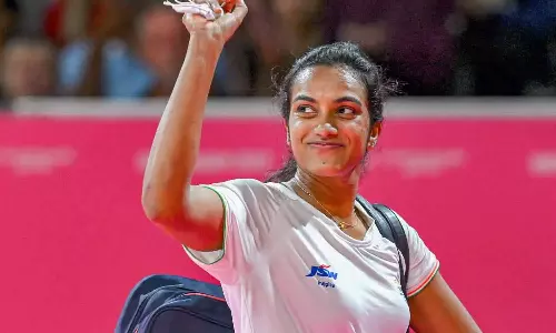 பாரீஸ் ஒலிம்பிக் தொடக்க விழா: இந்திய தேசிய கொடியை ஏந்தி செல்லும் வீரர்கள் பட்டியல்