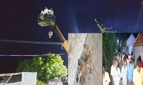 12 நாட்களாக வீடுகளின் மேல் கற்கள் விழுந்த சம்பவம்- கிராமத்தில் கேமராக்கள் பொருத்தி விடிய விடிய கண்காணிப்பு