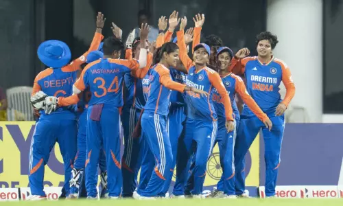 மகளிர் கிரிக்கெட்: 3வது டி20 போட்டியில் இந்தியா வெற்றிபெற 85 ரன்களை நிர்ணயித்தது தென் ஆப்பிரிக்கா