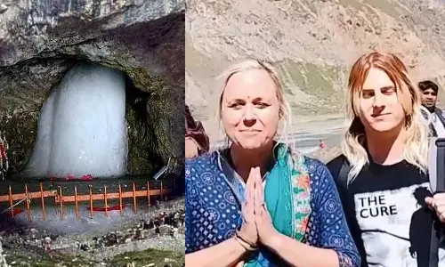 தாயை அமர்நாத் யாத்திரைக்கு அழைத்து வந்த அமெரிக்கர்- வீடியோ