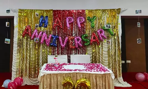 விம்பிள்டன் மைதானத்தில் திருமண நாளை கொண்டாடிய இந்திய தம்பதி