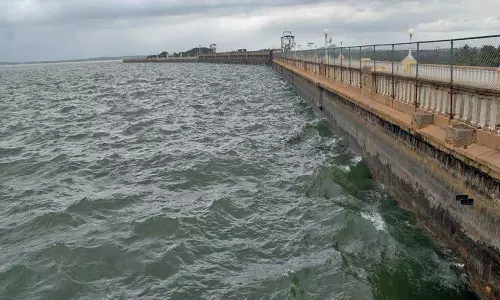 கர்நாடக அணைகளில் இருந்து தமிழகத்திற்கு தண்ணீர் திறப்பு விநாடிக்கு 6972 கன அடியாக அதிகரிப்பு