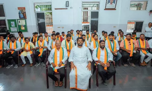 பாஜகவில் இணைந்த ஆம் ஆத்மி  நிர்வாகிகள்...