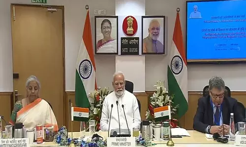 மத்திய பட்ஜெட்: பொருளாதார நிபுணர்களுடன் பிரதமர் மோடி ஆலோசனை