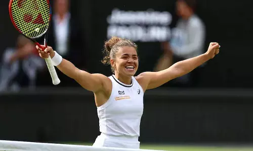 விம்பிள்டன் டென்னிஸ் தொடரில் முதல் முறை- வரலாற்று சாதனை படைத்த இத்தாலி வீராங்கனை