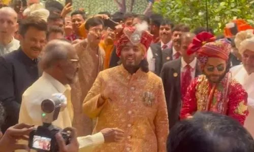 ஆனந்த் அம்பானி திருமணத்தில் அசத்தல் நடனம் ஆடி அசத்திய நடிகர் ரஜினிகாந்த்- வீடியோ