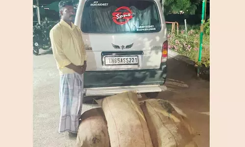 மண்டபம் அருகே இலங்கைக்கு கடத்த இருந்த 250 கிலோ கடல் அட்டைகள் பறிமுதல்