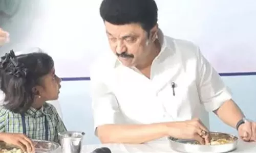 காமராஜர் பிறந்தநாள்: காலை உணவுத்திட்டம் விரிவாக்கம் - மு.க.ஸ்டாலின் தொடங்கி வைத்தார்