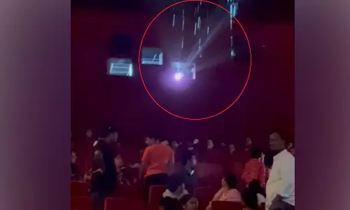 கல்கி 2898 ஓடிக் கொண்டிருந்த தியேட்டருக்குள் திடீர் மழை... ரசிகர்கள் அதிர்ச்சி- வீடியோ