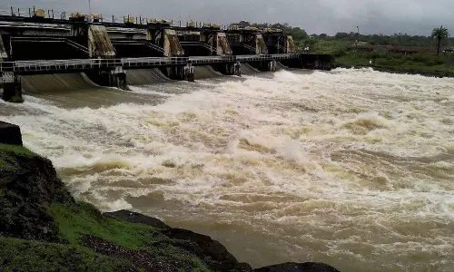 கபினி அணையில் இருந்து திறக்கப்பட்ட காவிரி நீர் தமிழகம் வந்தடைந்தது