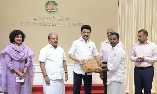 சிறந்த கைவினைஞர்களுக்கு விருது- முதலமைச்சர் மு.க.ஸ்டாலின் வழங்கினார்