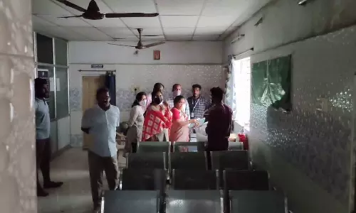 குழந்தை விற்பனை விவகாரம்- அரசு ஆஸ்பத்திரி, பெண் டாக்டரின் கிளீனிக்கில் அதிகாரிகள் அதிரடி சோதனை