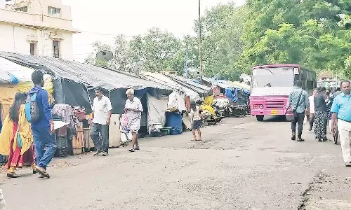 கணக்கெடுப்பு பணி தொடங்கியது: பாரிமுனையில் ரோட்டோரம் வசிப்பவர்களை இடமாற்றம் செய்ய முடிவு