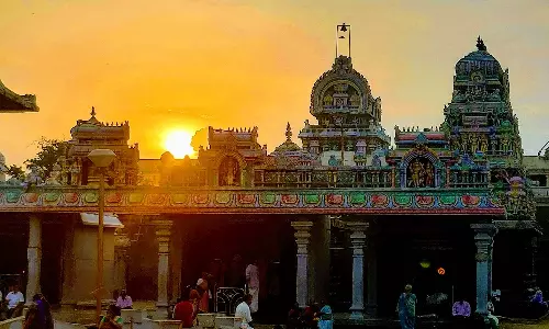 பாடல் பெற்ற பழமையான திருவொற்றியூர் கோவில்