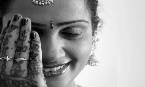 வெட்கத்தில் இளம்பெண்கள் கன்னம் சிவப்பது ஏன்? வியந்த ஆராய்ச்சியாளர்கள்