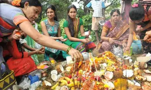 அள்ளிக் கொடுக்கும் ஆடி வெள்ளி விரத வழிபாடு