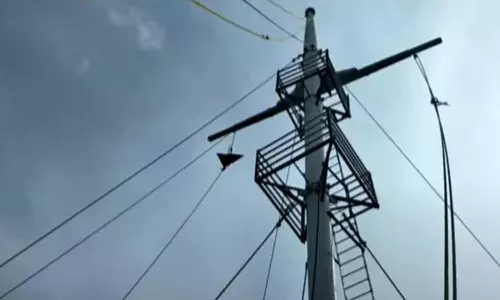 தமிழகம் மற்றும் புதுச்சேரியில் 9 துறைமுகங்களில் புயல் எச்சரிக்கை கூண்டு ஏற்றம்