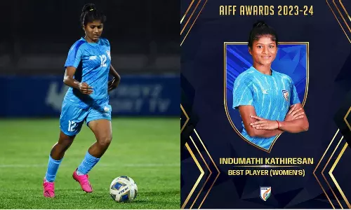 இந்தியாவின் சிறந்த கால்பந்து வீராங்கனைக்கான விருதை வென்றார் இந்துமதி கதிரேசன்