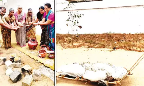 பஞ்சம் வரக்கூடாது என்பதற்காக மழைச்சோறு எடுத்து படையலிட்டு பூஜை செய்த பெண்கள்