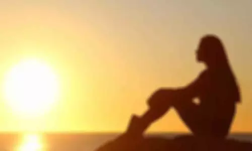 ஆவதும் பெண்ணாலே..