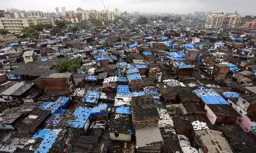 ஆட்சிக்கு வந்த பிறகு தாராவி மறுமேம்பாடு திட்ட டெண்டர் ரத்து செய்யப்படும்: உத்தவ் தாக்கரே