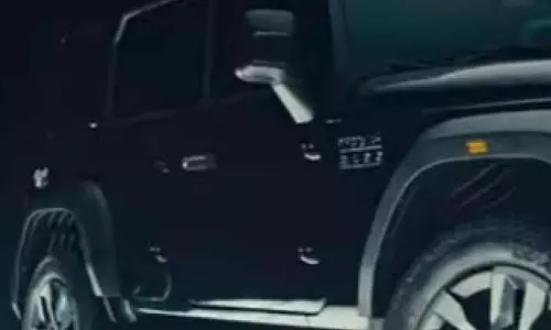 மஹிந்திராவின் 5 டோர் கொண்ட தார் ராக்ஸ்: ஆகஸ்ட் 15-ல் அறிமுகம்