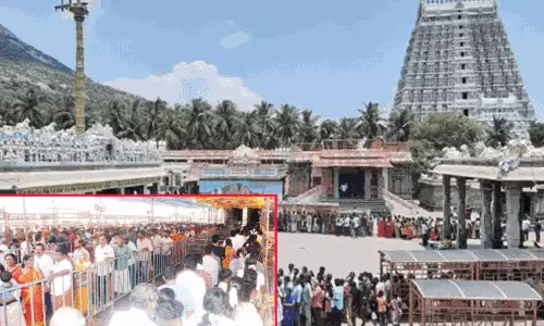 ஆடி பவுர்ணமி: திருவண்ணாமலையில் லட்சக்கணக்கான பக்தர்கள் கிரிவலம்