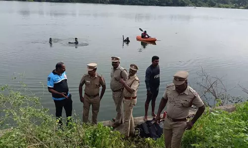 ஆம்ஸ்ட்ராங் கொலை- கூவம் ஆற்றில் வீசப்பட்ட மேலும் 3 செல்போன்களை மீட்க தேடுதல் வேட்டை