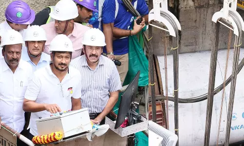 ராயப்பேட்டையில் மெட்ரோ ரெயில் பணிகளை ஆய்வு செய்த அமைச்சர் உதயநிதி